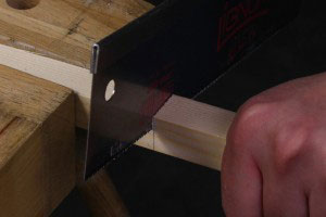 Holzleiste zuschneiden