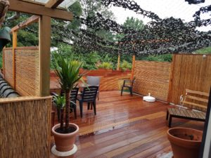 Nasse Holzterrasse