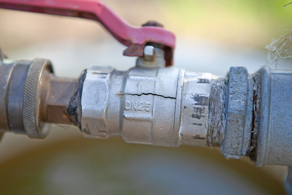 Wasserpumpenzange abdichten - mit Hanf und Fermit 1 riss