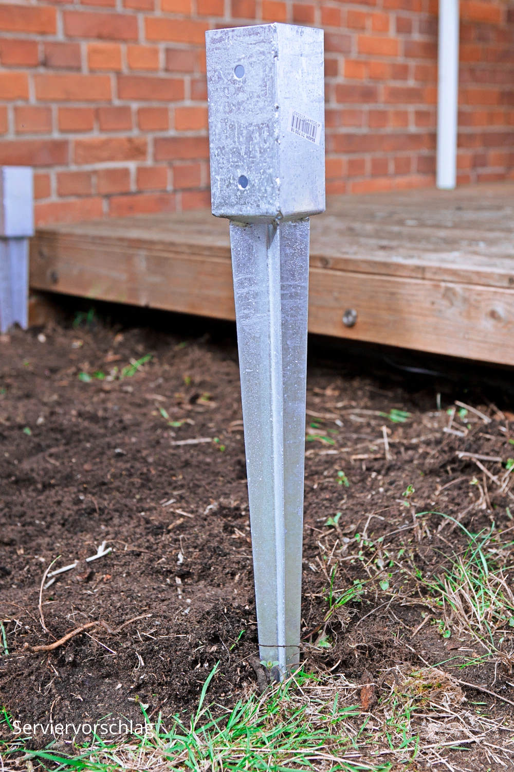 1 Einschlagbodenhülse für 100mm Pfosten Tiefe 900mm, 1,8mm stark